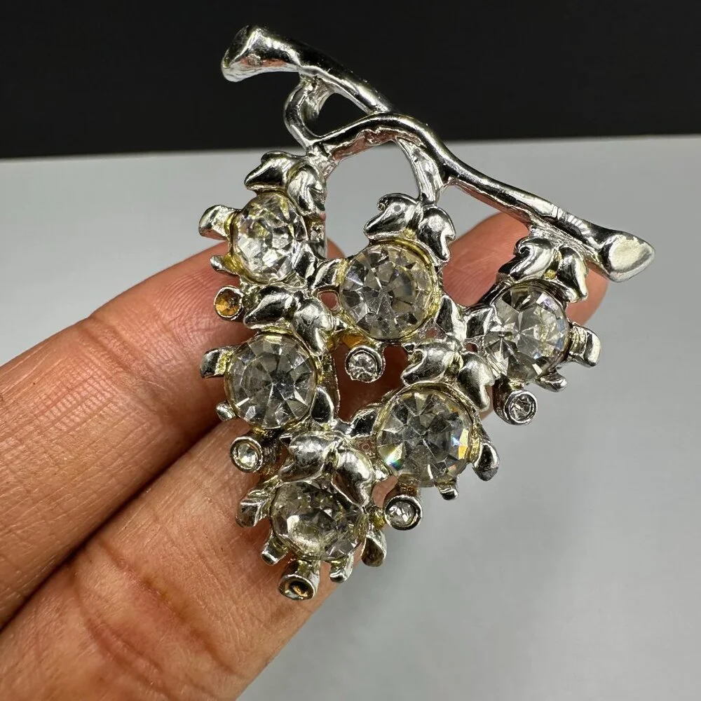 3/$30 Vintage Rhinestone Grape Cluster Brooch Silver Tone Fruit Statement Pin